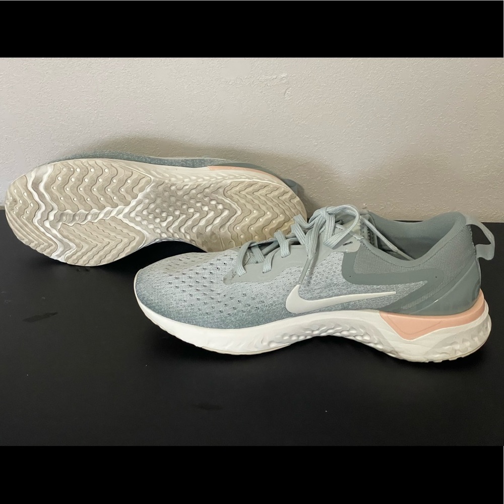 Women Nike Odyssey React Shoes